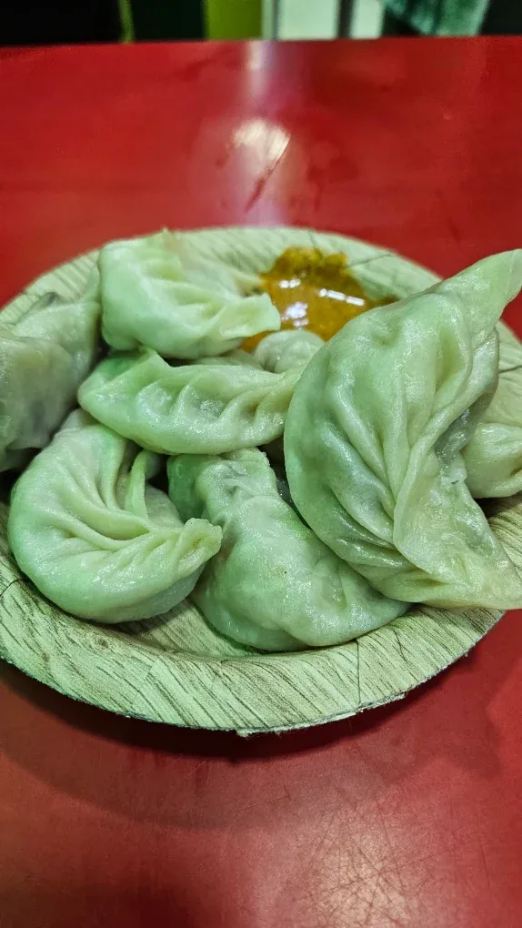 Stem Momos, steamed, with chutney